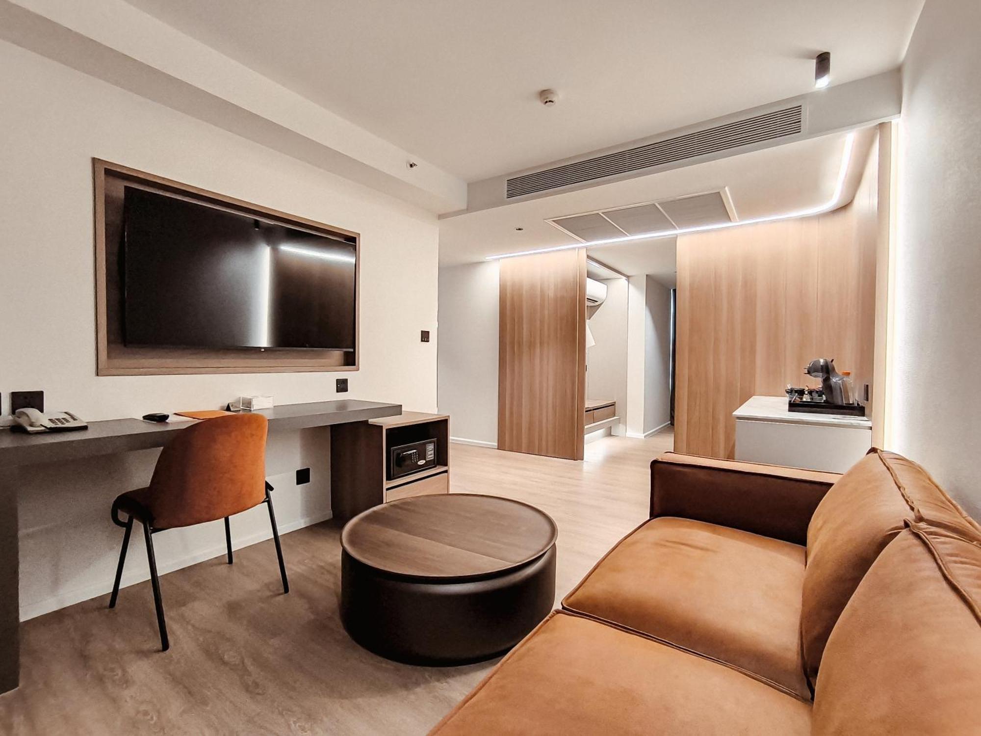 Citrus Sukhumvit 13 Nana Bangkok By Compass Hospitality Otel Dış mekan fotoğraf